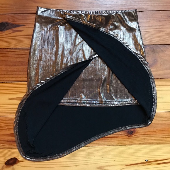 Venus Gold Faux Wrap Skirt, EUC, S - Picture 9 of 13